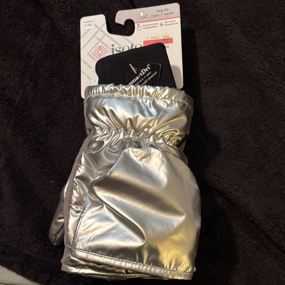 Isotoner Shiny Silver Mittens
